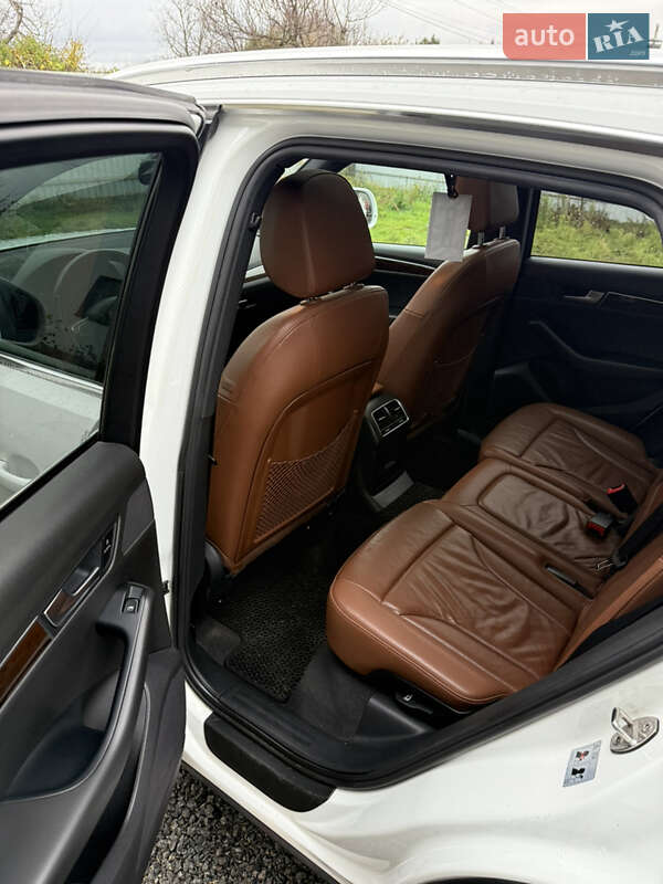 Внедорожник / Кроссовер Audi Q5 2011 в Харькове