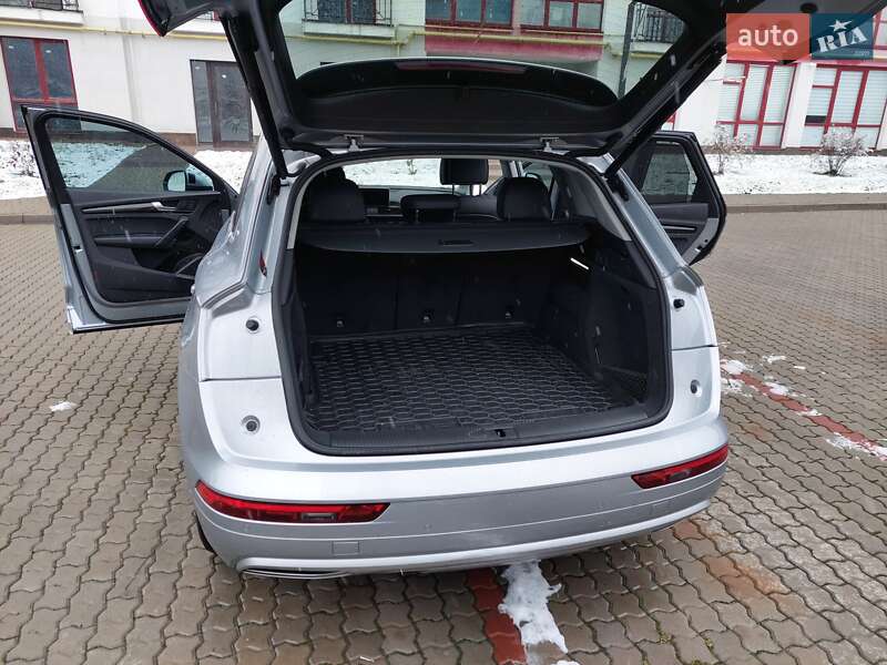 Позашляховик / Кросовер Audi Q5 2018 в Івано-Франківську