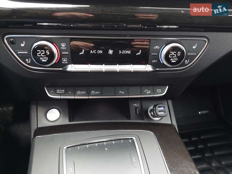 Позашляховик / Кросовер Audi Q5 2018 в Івано-Франківську