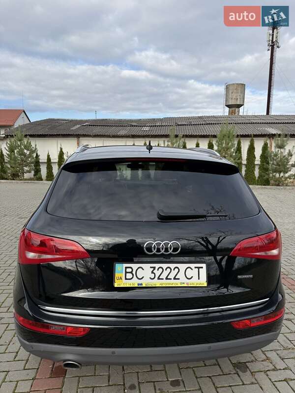 Позашляховик / Кросовер Audi Q5 2015 в Золочеві