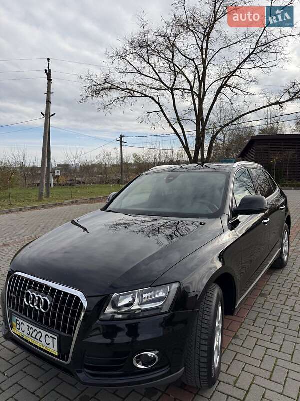 Позашляховик / Кросовер Audi Q5 2015 в Золочеві