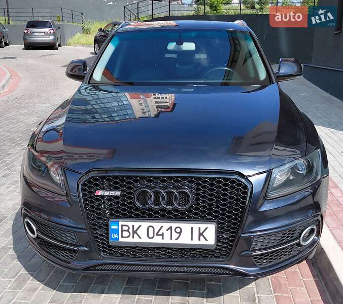 Позашляховик / Кросовер Audi Q5 2017 в Вараші
