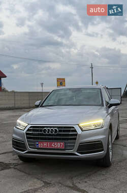 Внедорожник / Кроссовер Audi Q5 2018 в Владимире