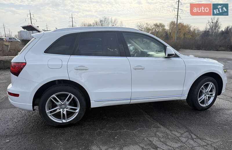 Внедорожник / Кроссовер Audi Q5 2015 в Полтаве