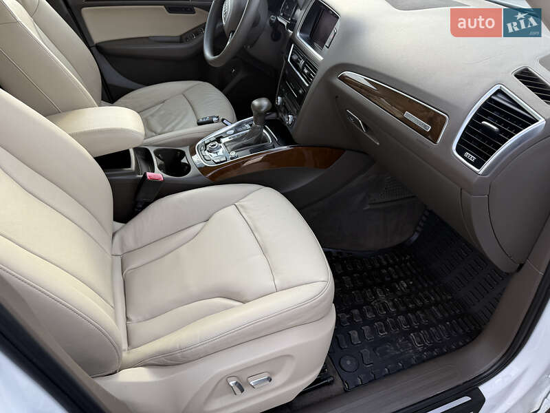 Внедорожник / Кроссовер Audi Q5 2015 в Полтаве