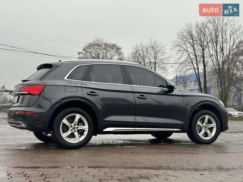 Внедорожник / Кроссовер Audi Q5 2020 в Сумах