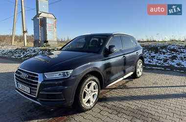 Позашляховик / Кросовер Audi Q5 2017 в Луцьку