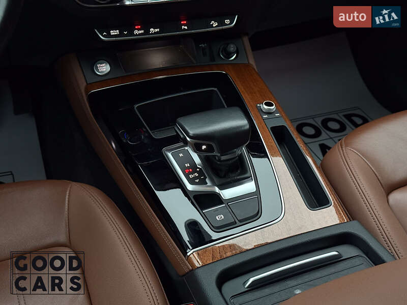 Внедорожник / Кроссовер Audi Q5 2021 в Одессе