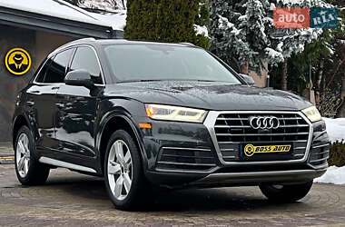 Позашляховик / Кросовер Audi Q5 2017 в Львові