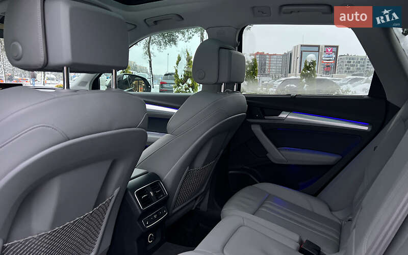 Внедорожник / Кроссовер Audi Q5 2017 в Львове