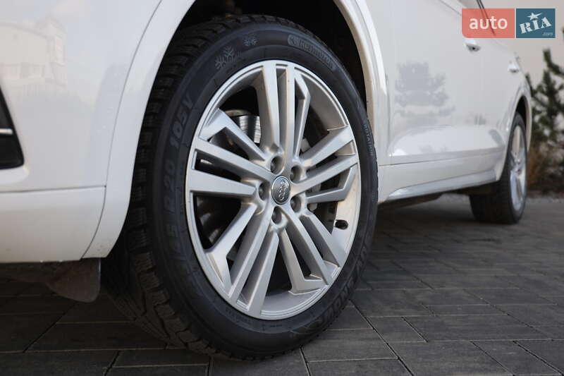 Позашляховик / Кросовер Audi Q5 2018 в Луцьку