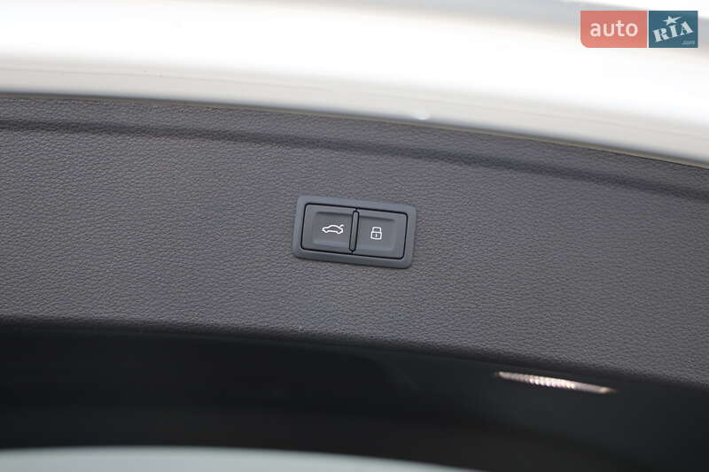 Позашляховик / Кросовер Audi Q5 2018 в Луцьку