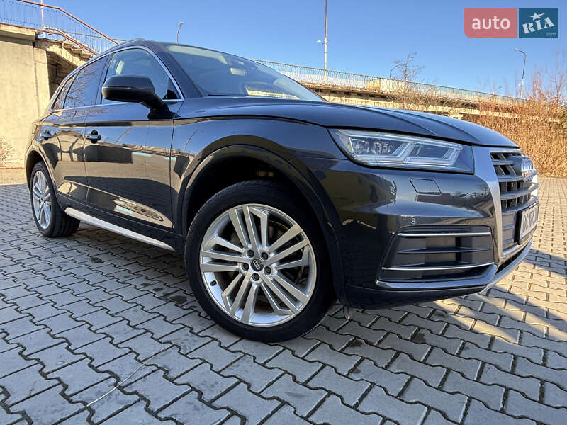 Внедорожник / Кроссовер Audi Q5 2017 в Дрогобыче