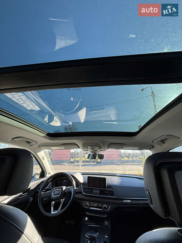 Внедорожник / Кроссовер Audi Q5 2017 в Дрогобыче