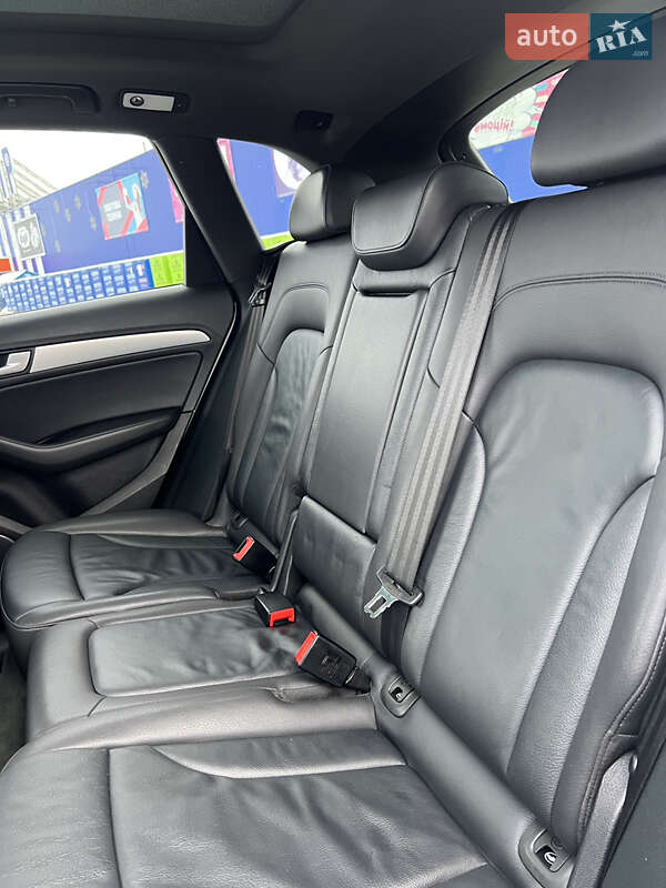 Позашляховик / Кросовер Audi Q5 2017 в Нововолинську