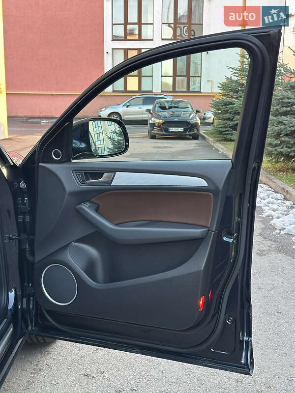 Внедорожник / Кроссовер Audi Q5 2016 в Ровно