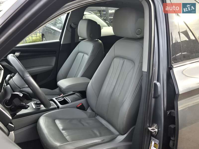 Внедорожник / Кроссовер Audi Q5 2019 в Киеве