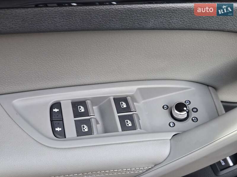 Внедорожник / Кроссовер Audi Q5 2019 в Киеве