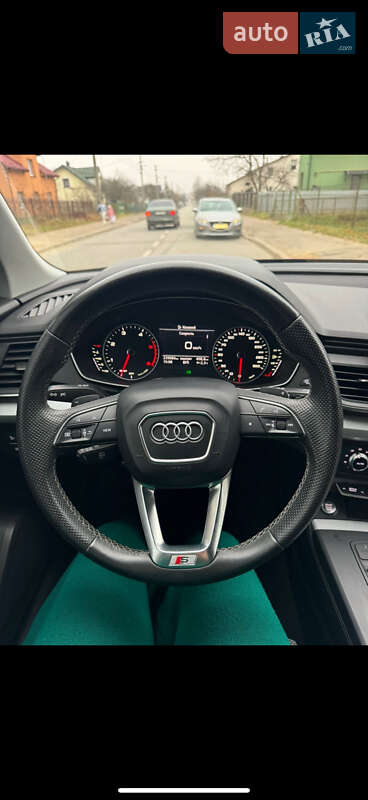 Внедорожник / Кроссовер Audi Q5 2017 в Львове
