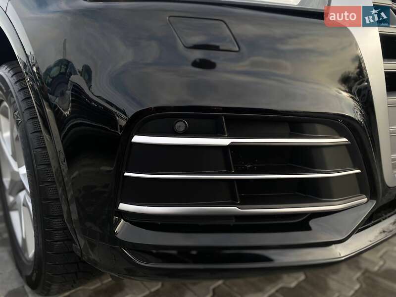 Позашляховик / Кросовер Audi Q5 2018 в Києві