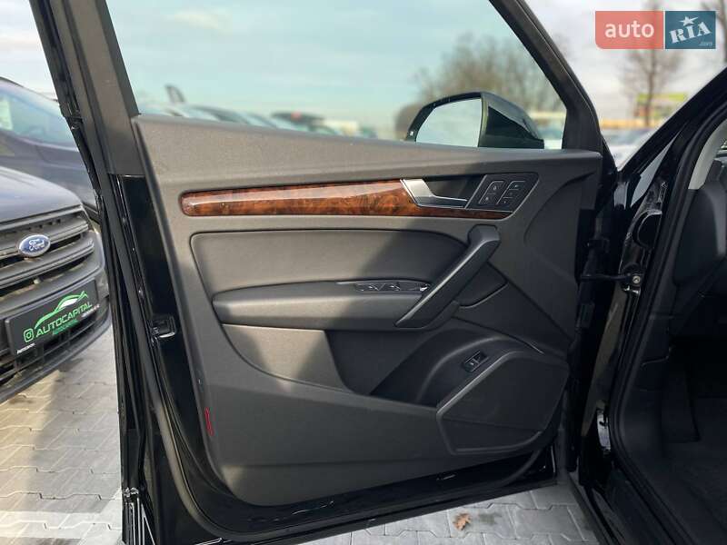 Позашляховик / Кросовер Audi Q5 2018 в Києві