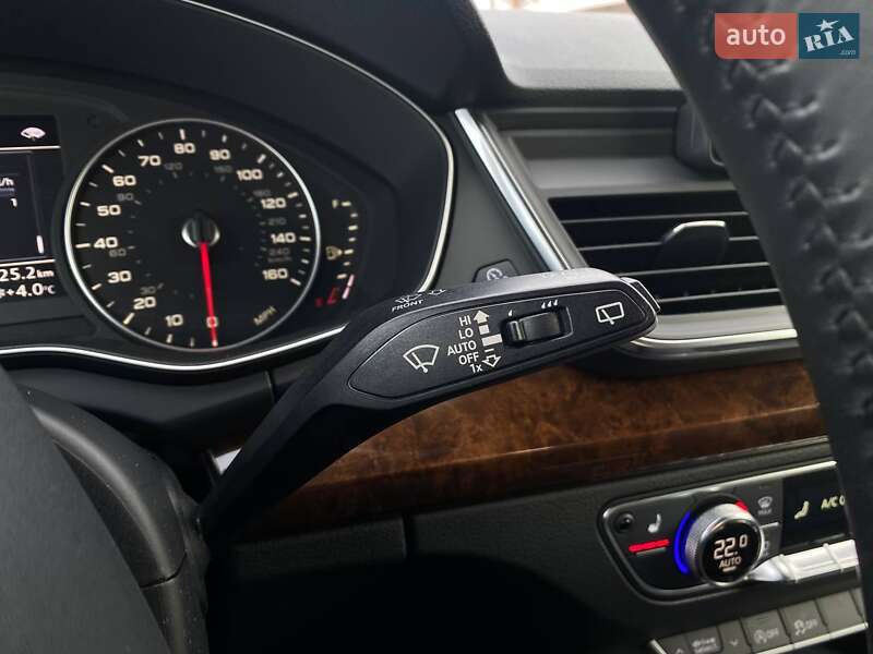 Позашляховик / Кросовер Audi Q5 2018 в Києві