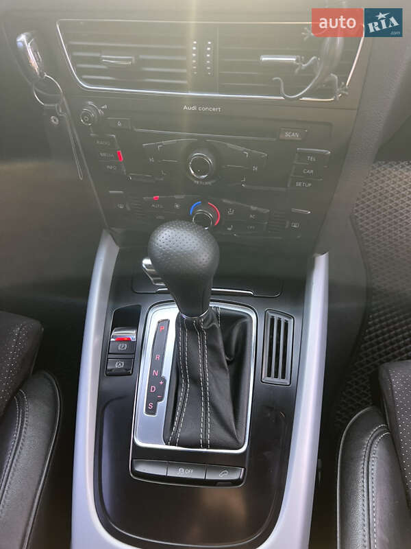 Внедорожник / Кроссовер Audi Q5 2011 в Киеве