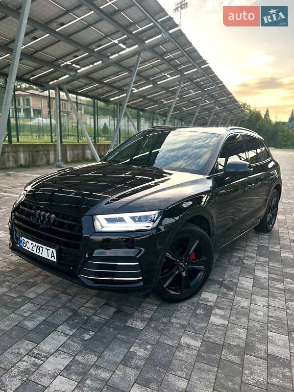 Позашляховик / Кросовер Audi Q5 2019 в Києві