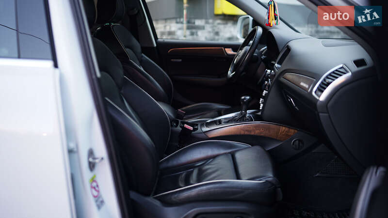 Позашляховик / Кросовер Audi Q5 2012 в Львові