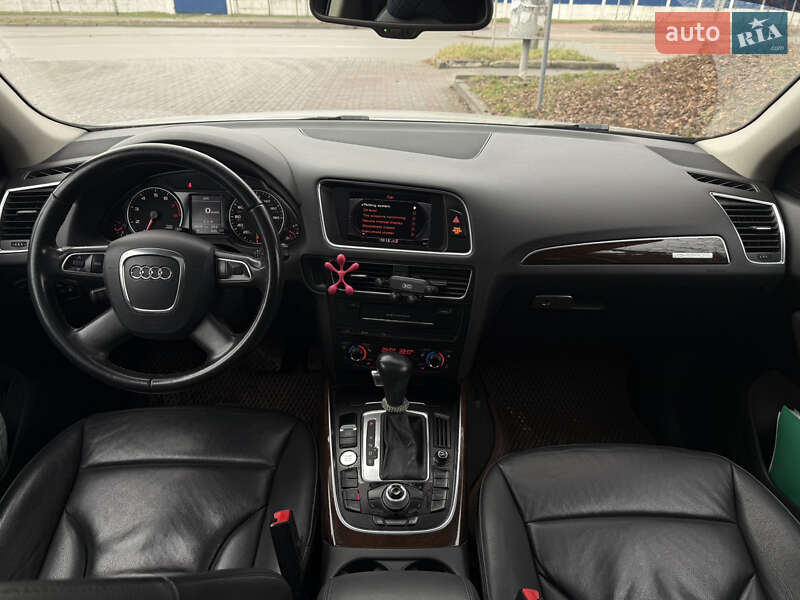 Позашляховик / Кросовер Audi Q5 2011 в Тернополі