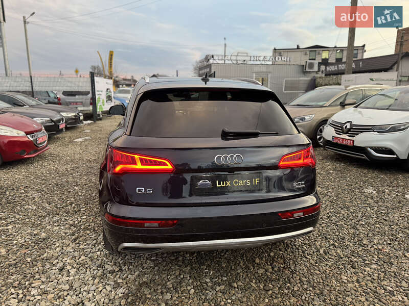 Внедорожник / Кроссовер Audi Q5 2017 в Ивано-Франковске