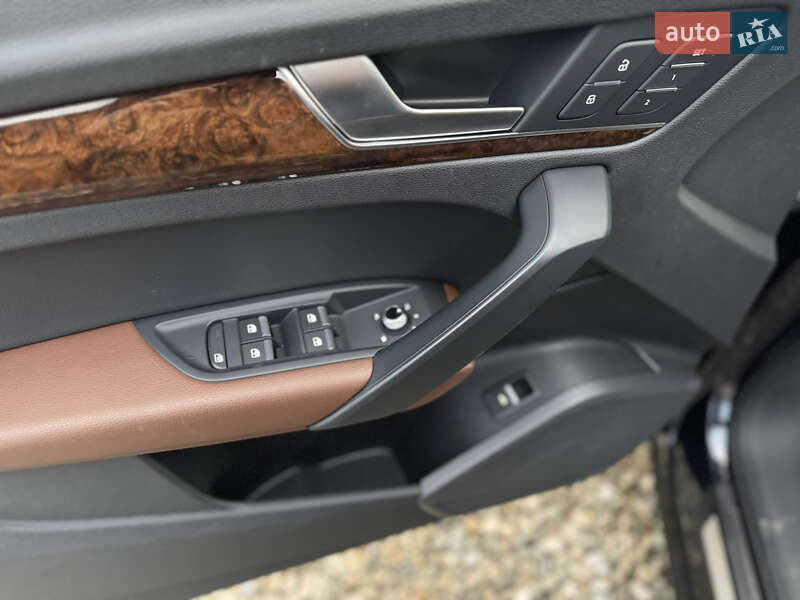 Внедорожник / Кроссовер Audi Q5 2017 в Ивано-Франковске