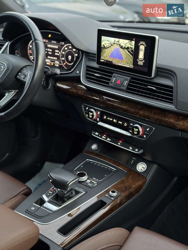 Внедорожник / Кроссовер Audi Q5 2017 в Ивано-Франковске