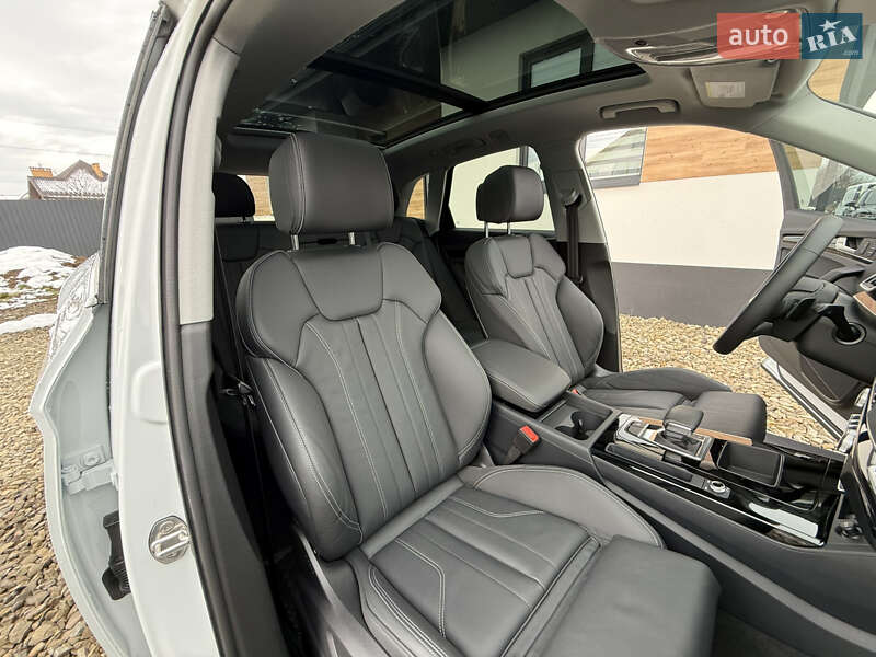 Позашляховик / Кросовер Audi Q5 2024 в Стрию