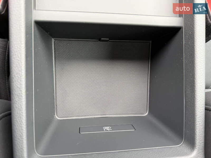 Позашляховик / Кросовер Audi Q5 2024 в Стрию