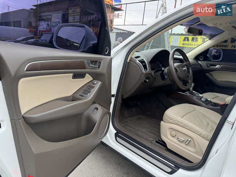 Внедорожник / Кроссовер Audi Q5 2014 в Днепре