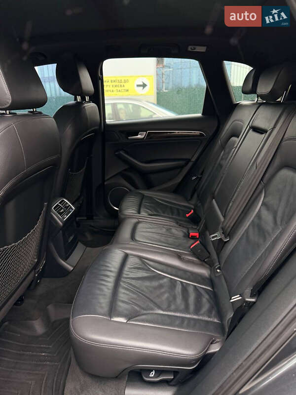 Позашляховик / Кросовер Audi Q5 2015 в Києві