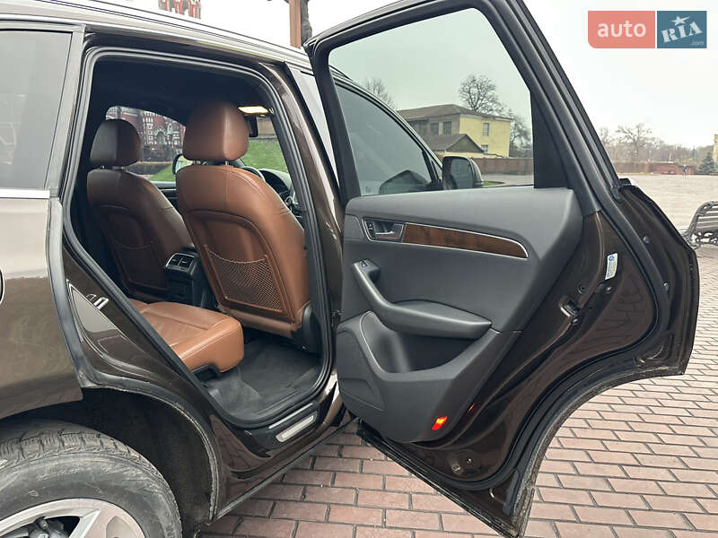 Внедорожник / Кроссовер Audi Q5 2012 в Днепре