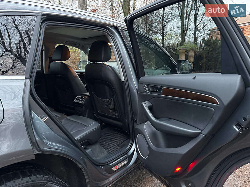 Внедорожник / Кроссовер Audi Q5 2015 в Киеве