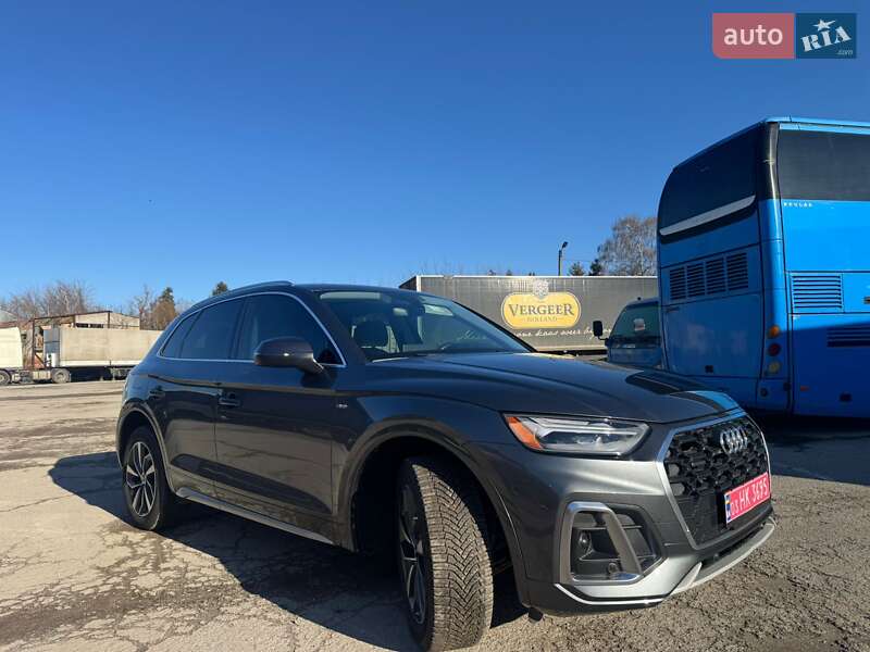 Внедорожник / Кроссовер Audi Q5 2022 в Тернополе