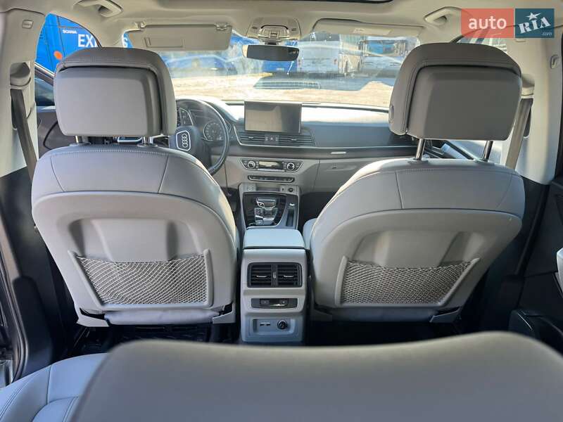 Внедорожник / Кроссовер Audi Q5 2022 в Тернополе