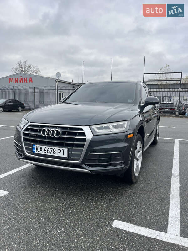 Внедорожник / Кроссовер Audi Q5 2017 в Киеве