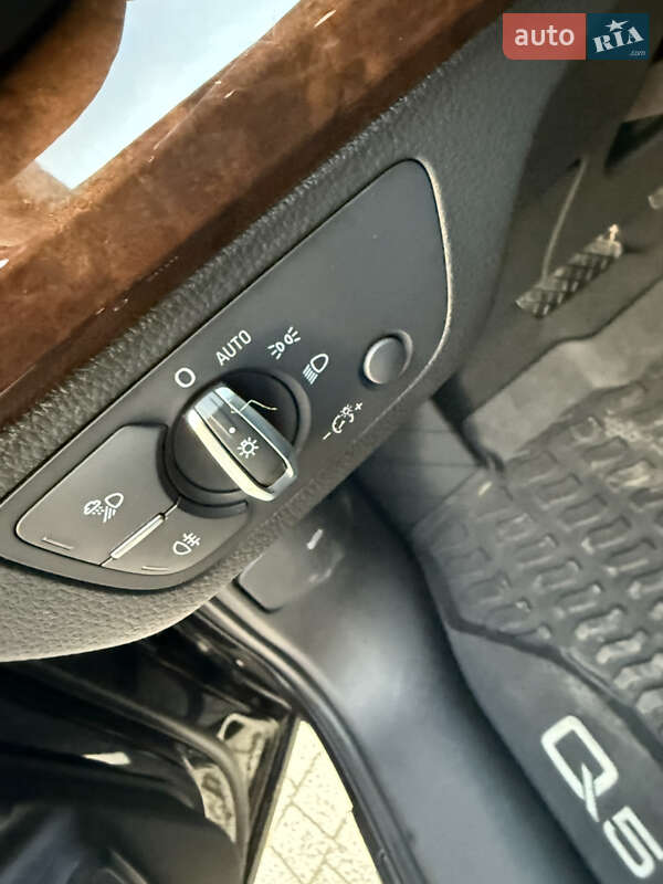 Внедорожник / Кроссовер Audi Q5 2020 в Львове