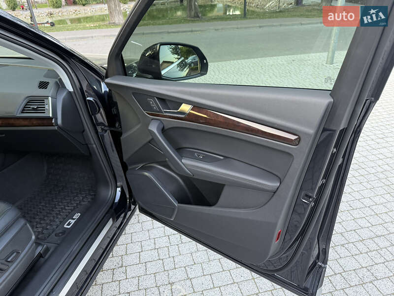 Внедорожник / Кроссовер Audi Q5 2020 в Львове