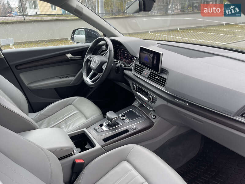 Внедорожник / Кроссовер Audi Q5 2019 в Ровно