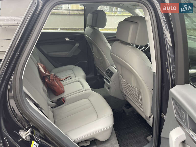 Внедорожник / Кроссовер Audi Q5 2019 в Ровно