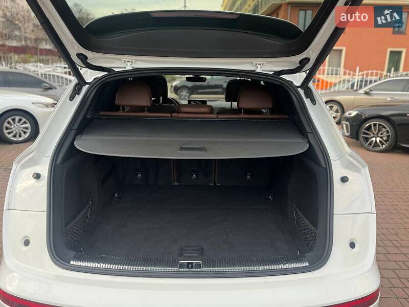 Позашляховик / Кросовер Audi Q5 2020 в Одесі