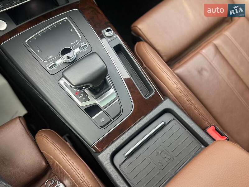 Позашляховик / Кросовер Audi Q5 2020 в Одесі