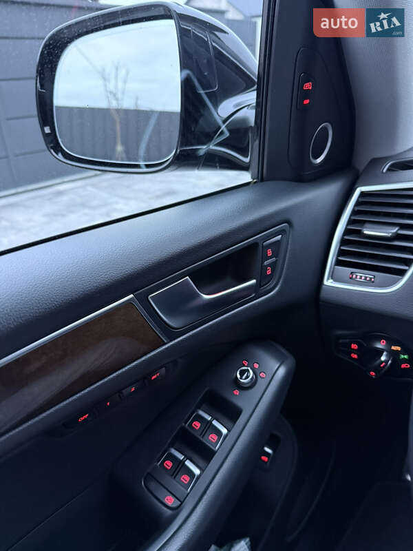 Позашляховик / Кросовер Audi Q5 2016 в Луцьку