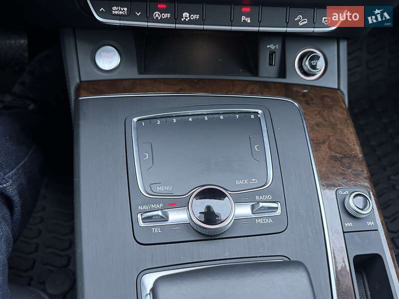 Внедорожник / Кроссовер Audi Q5 2019 в Тернополе